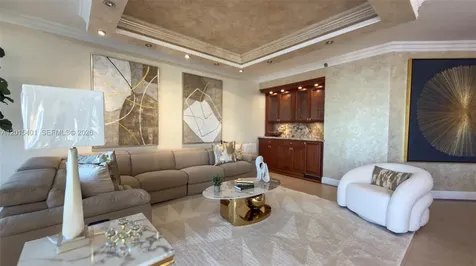 2000 Island Boulevard Aventura FL 33160