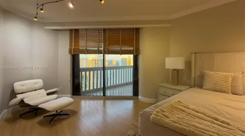2000 Island Boulevard Aventura FL 33160
