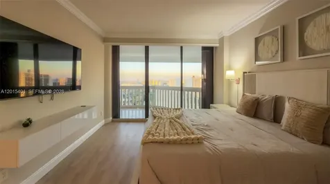 2000 Island Boulevard Aventura FL 33160