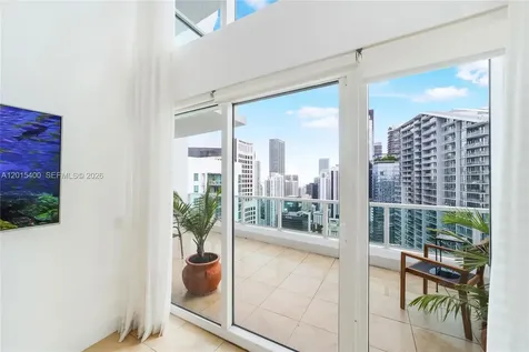 41 SE 5th Street Miami FL 33131