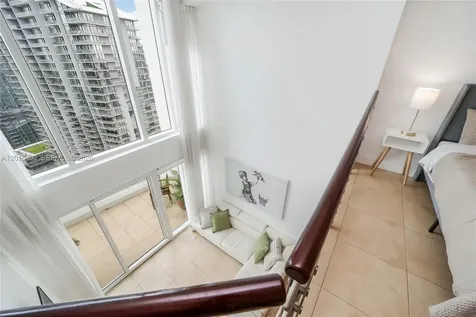 41 SE 5th Street Miami FL 33131