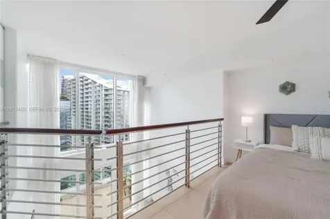 41 SE 5th Street Miami FL 33131