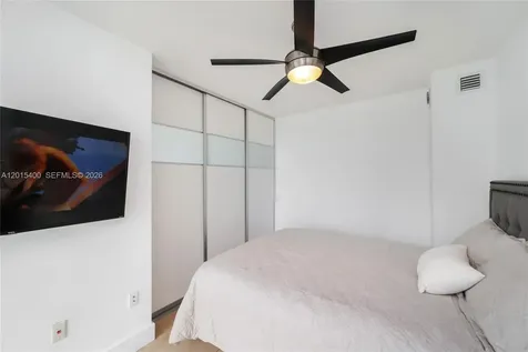 41 SE 5th Street Miami FL 33131