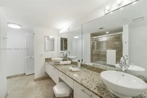 41 SE 5th Street Miami FL 33131