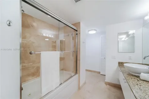 41 SE 5th Street Miami FL 33131