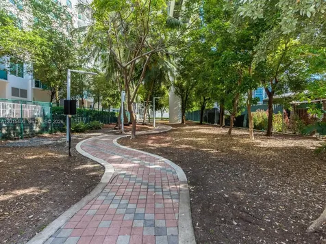 41 SE 5th Street Miami FL 33131