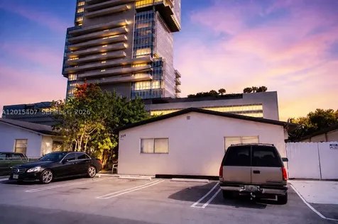 304 SE 9th Court Hallandale Beach FL 33009
