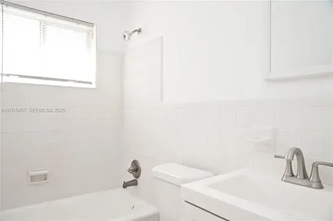 304 SE 9th Court Hallandale Beach FL 33009