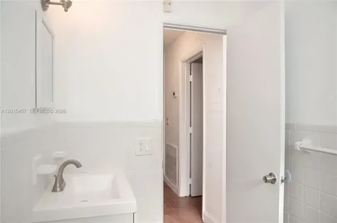 304 SE 9th Court Hallandale Beach FL 33009