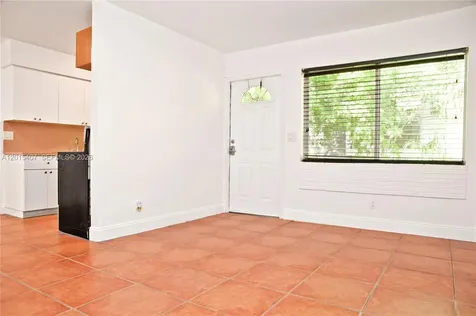 304 SE 9th Court Hallandale Beach FL 33009