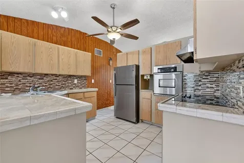 1401 NE 200th Terrace Miami FL 33179