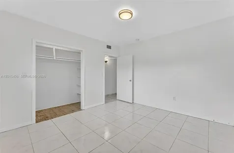 1401 NE 200th Terrace Miami FL 33179