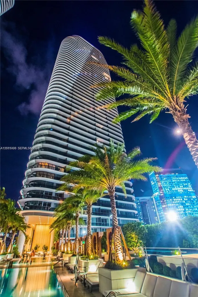 801 S Miami Avenue Miami FL 33130