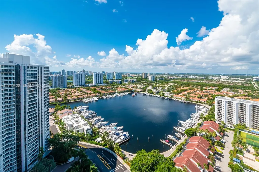 21205 Yacht Club Drive Aventura FL 33180