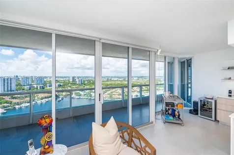 21205 Yacht Club Drive Aventura FL 33180
