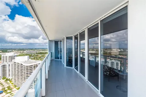 21205 Yacht Club Drive Aventura FL 33180