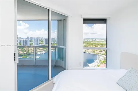 21205 Yacht Club Drive Aventura FL 33180