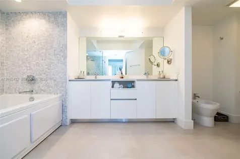 21205 Yacht Club Drive Aventura FL 33180