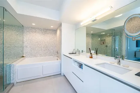 21205 Yacht Club Drive Aventura FL 33180