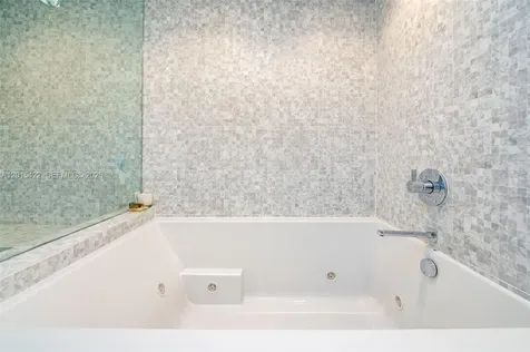 21205 Yacht Club Drive Aventura FL 33180