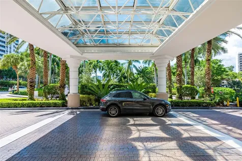 21205 Yacht Club Drive Aventura FL 33180