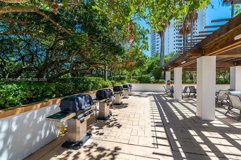 21205 Yacht Club Drive Aventura FL 33180