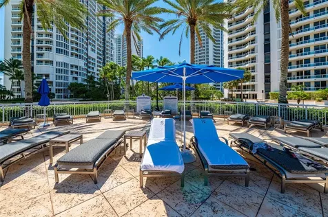 21205 Yacht Club Drive Aventura FL 33180