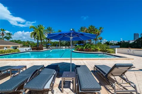 21205 Yacht Club Drive Aventura FL 33180