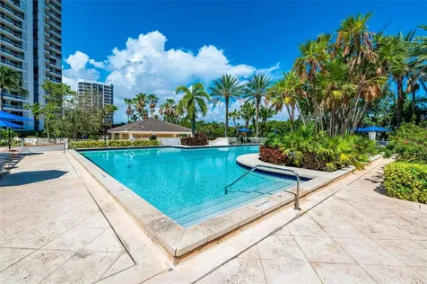 21205 Yacht Club Drive Aventura FL 33180
