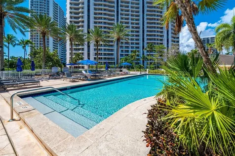 21205 Yacht Club Drive Aventura FL 33180