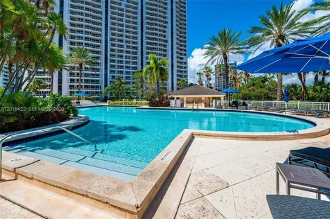 21205 Yacht Club Drive Aventura FL 33180