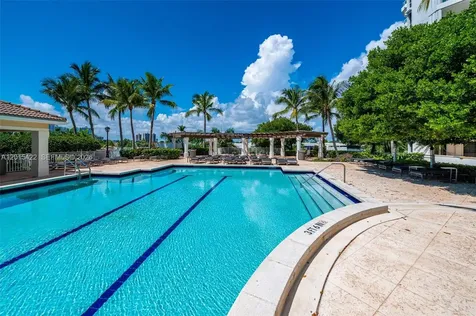 21205 Yacht Club Drive Aventura FL 33180
