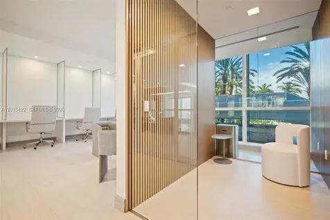 21205 Yacht Club Drive Aventura FL 33180