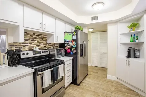 7100 Nova Drive Davie FL 33317