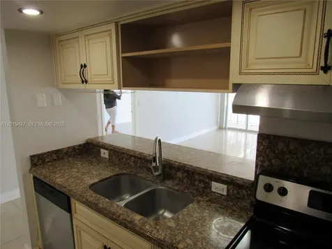 7601 E Treasure Drive North Bay Village FL 33141
