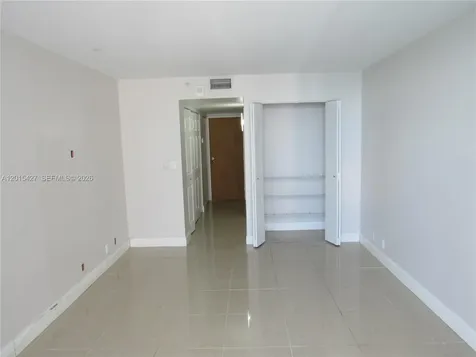 7601 E Treasure Drive North Bay Village FL 33141
