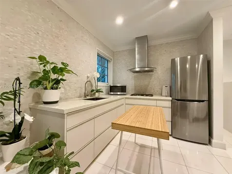 260 Euclid Avenue Miami Beach FL 33139