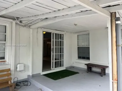 732 Moffett Hallandale Beach FL 33009