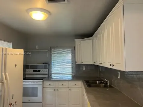 732 Moffett Hallandale Beach FL 33009