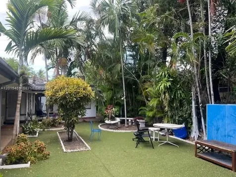 732 Moffett Hallandale Beach FL 33009