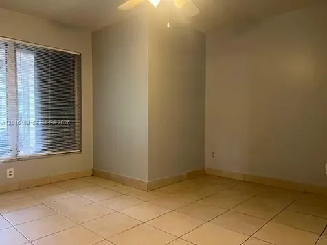 732 Moffett Hallandale Beach FL 33009