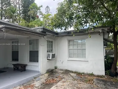 732 Moffett Hallandale Beach FL 33009