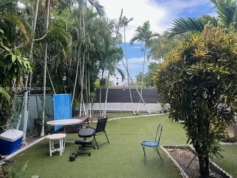 732 Moffett Hallandale Beach FL 33009