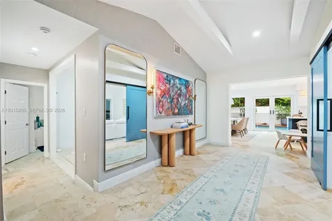 200 W Mashta Drive Key Biscayne FL 33149