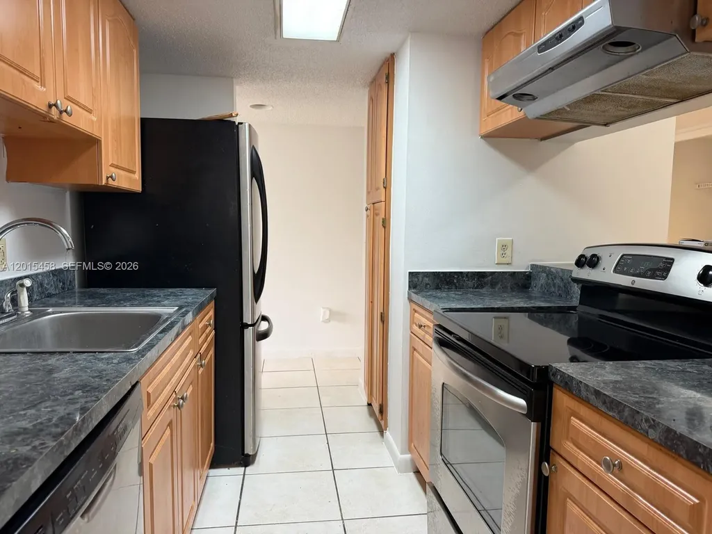 4381 W Mcnab Road Pompano Beach FL 33069