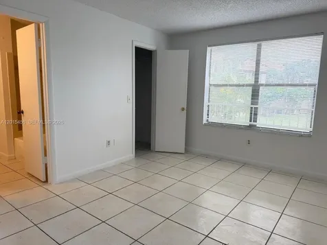 4381 W Mcnab Road Pompano Beach FL 33069