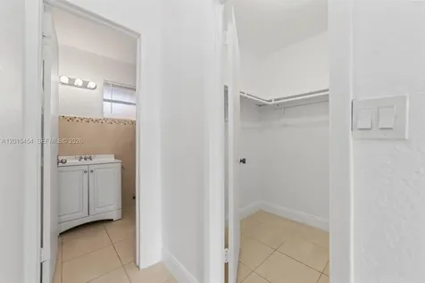 525 W 69th Street Hialeah FL 33014