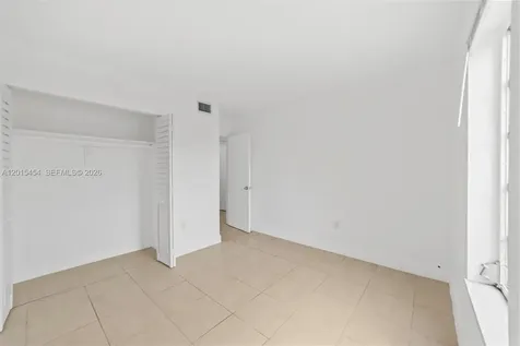 525 W 69th Street Hialeah FL 33014