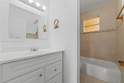 525 W 69th Street Hialeah FL 33014