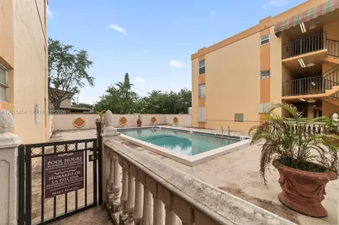 525 W 69th Street Hialeah FL 33014